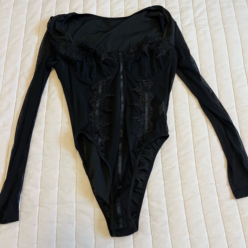 Black long sleeve lace bodysuit.
